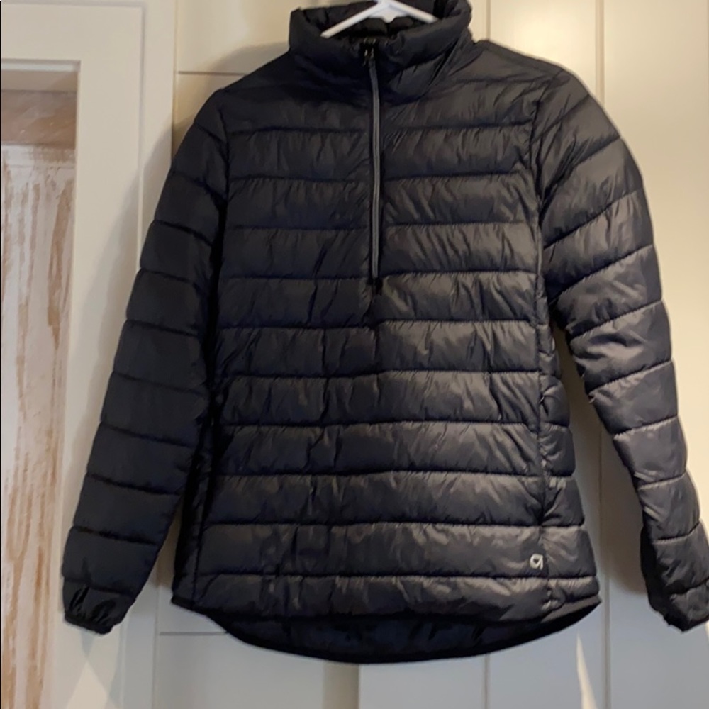 Gap Fit black puffy quarter zip
